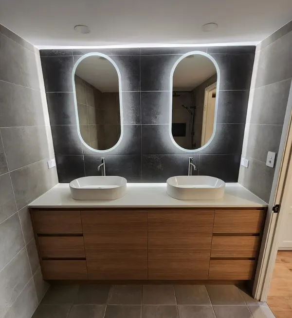 Bathroom fit-off detail